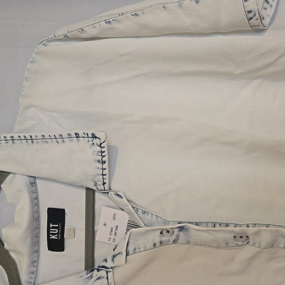 Kut from the Kloth White Button-Front Shirt with Blue Acid Wash Trim Sz XL NWT - Picture 2 of 7